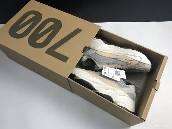 hype Cream Yeezy GY7924 V2 Adidas Boost Cream 700 0508